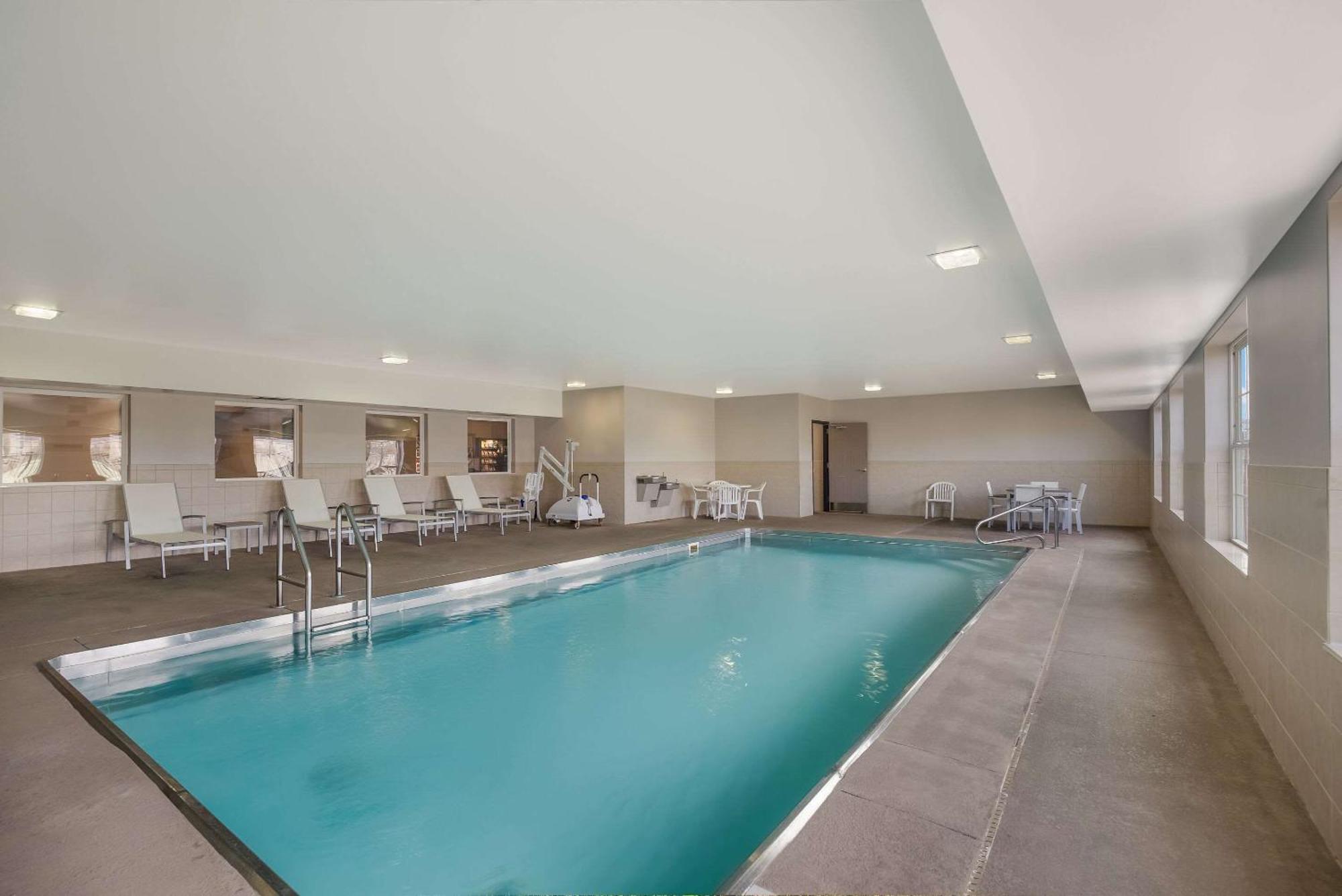 Country Inn & Suites By Radisson, Marion, Il 외부 사진